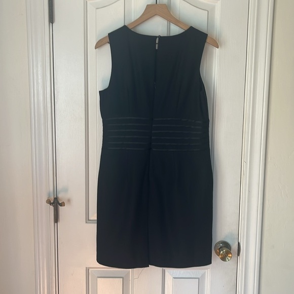 Banana Republic | Wool Sleeveless Black Sheath Dress Size 12P Classic Office - Picture 5 of 11